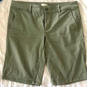 Khaki Bermuda shorts
